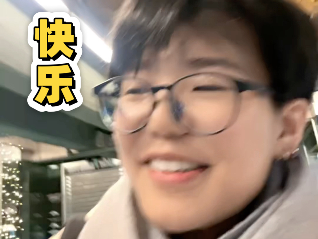 游泳和练腿 我又快乐了