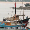 面对扭曲人性的婚俗，最终不甘命运，投海自尽，经典女性题材