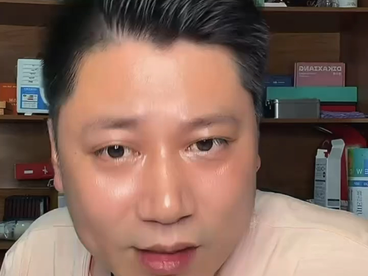 十三哥分享 柬埔寨 缅北 迪拜园区的搞电诈，2个园区加起来有5万多人，特别是女孩子 去迪拜旅游的要注意安全