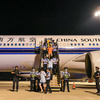 【这就是和你们裸聊的“小姐姐”→….】跨境裸聊？153名诈骗嫌疑人被押解回国