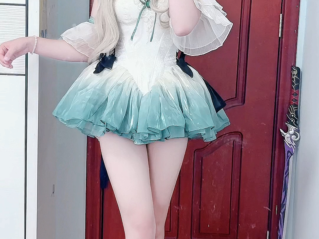 I've never been popular in my life, but I'm grateful to have been green.