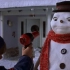 屋外出现个雪人，男孩越看越不对劲，最后果然发现它隐藏巨大秘密