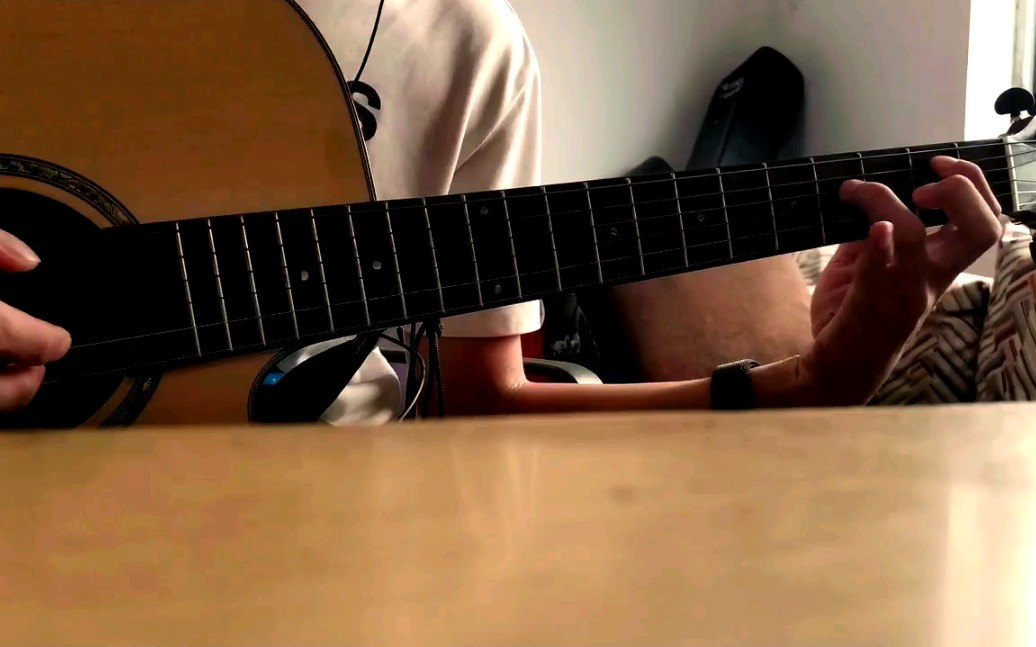 中学生自学一个月吉他就去弹《lemon》是怎么样的