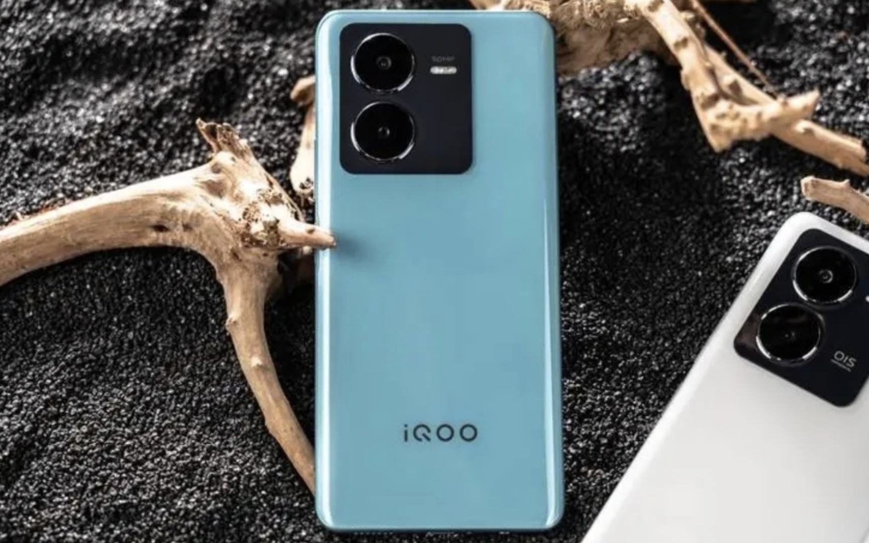 iQOO Z10x不负众望，7000mAh电池+LCD直屏，定位千元市场
