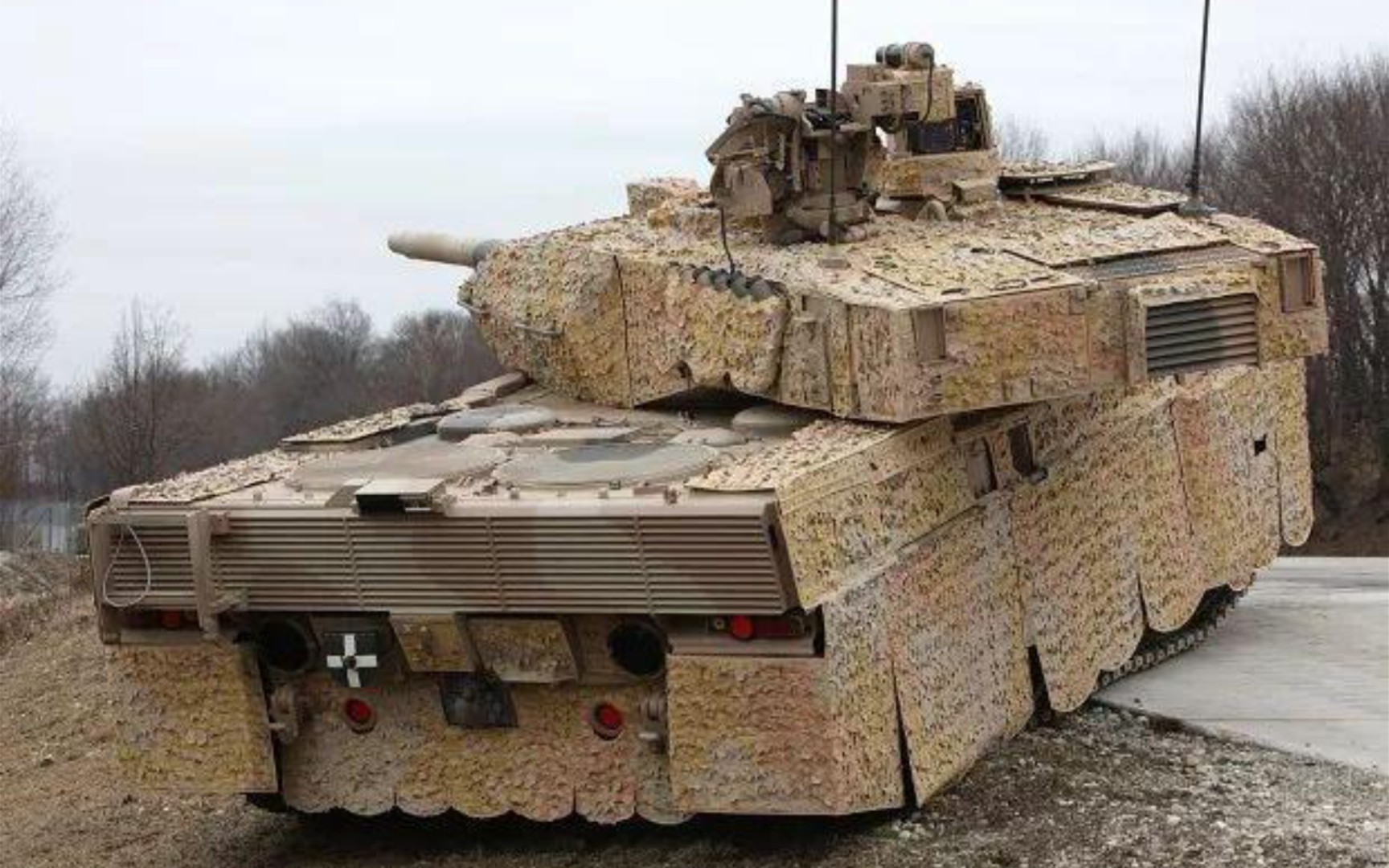号称世界上最好的坦克，德国豹2A7颜值帅气，性能先进！