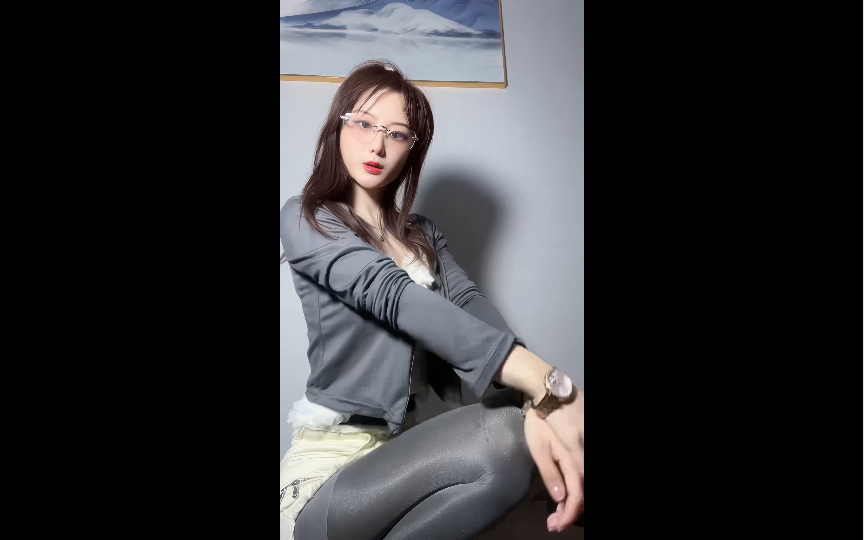 Gray ➕ Oil Gloss Patterned Black is very sensual