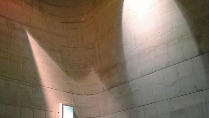 【建筑5分钟-大师影像】柯布西耶的辉煌终章：圣皮埃尔教堂 4