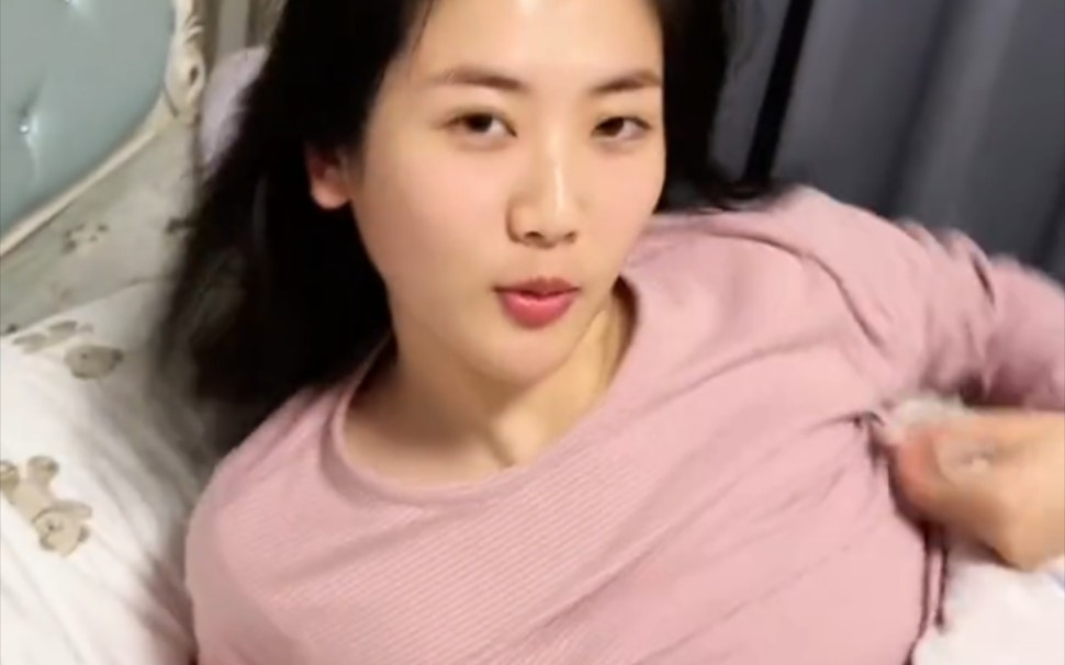 You guys, with my body and looks, can I be an internet celebrity?