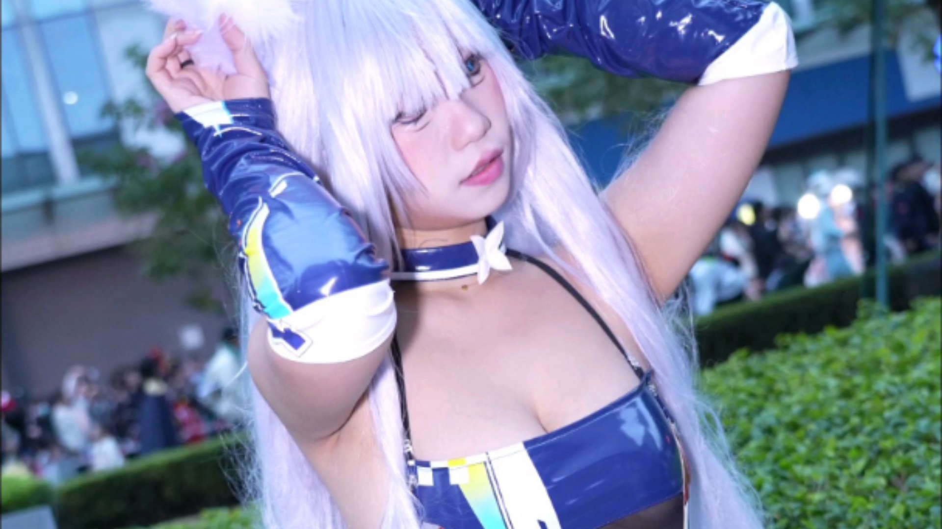 【Racing Suit Shinano Cosplay】- On moonless, wind-swept nights, the little fox makes its rounds.