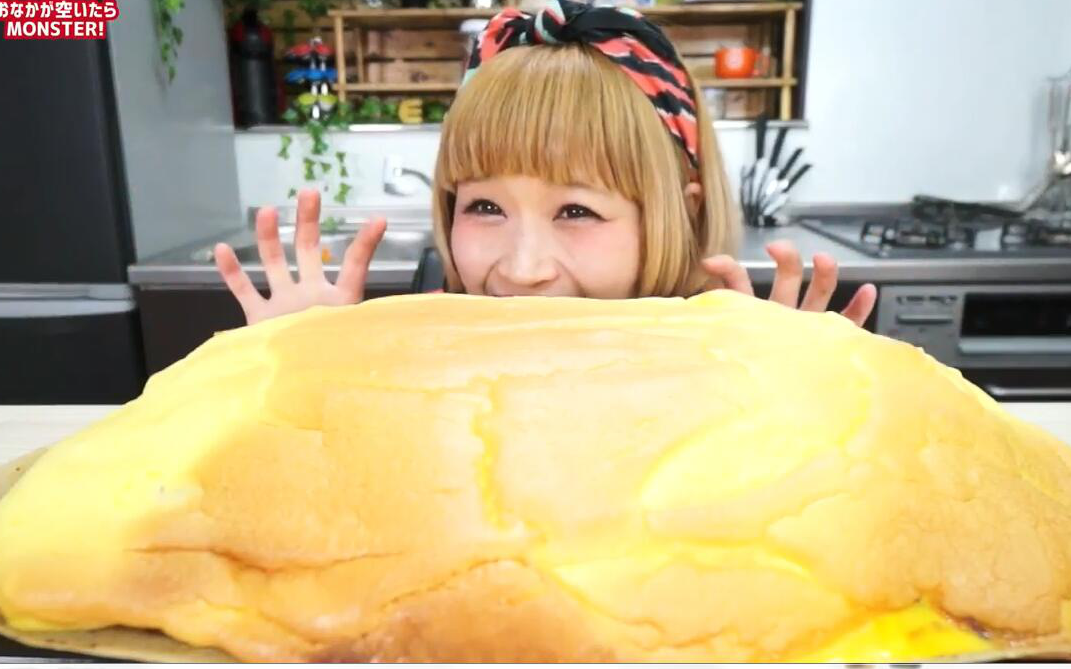 【大胃王】俄罗斯做了超软的舒芙蕾蛋包饭_哔哩哔哩)つロ 干杯