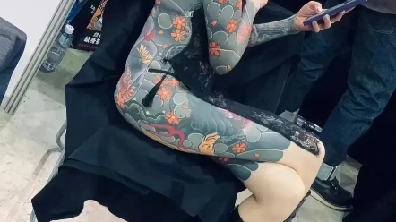 盘点美女纹身穿孔无如何不良导向