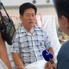 我爸被撞没死掉，真有后福，有给钱的，还有给安排新车的