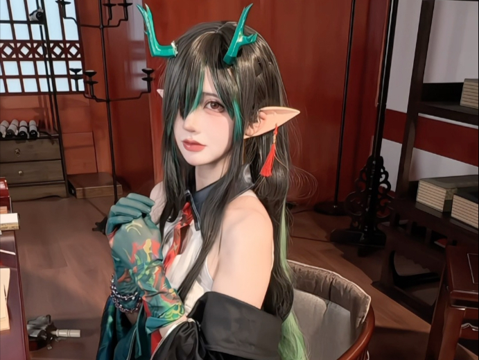 一看就是玩明日方舟的