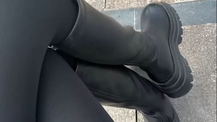 瑜伽裤长靴户外穿搭