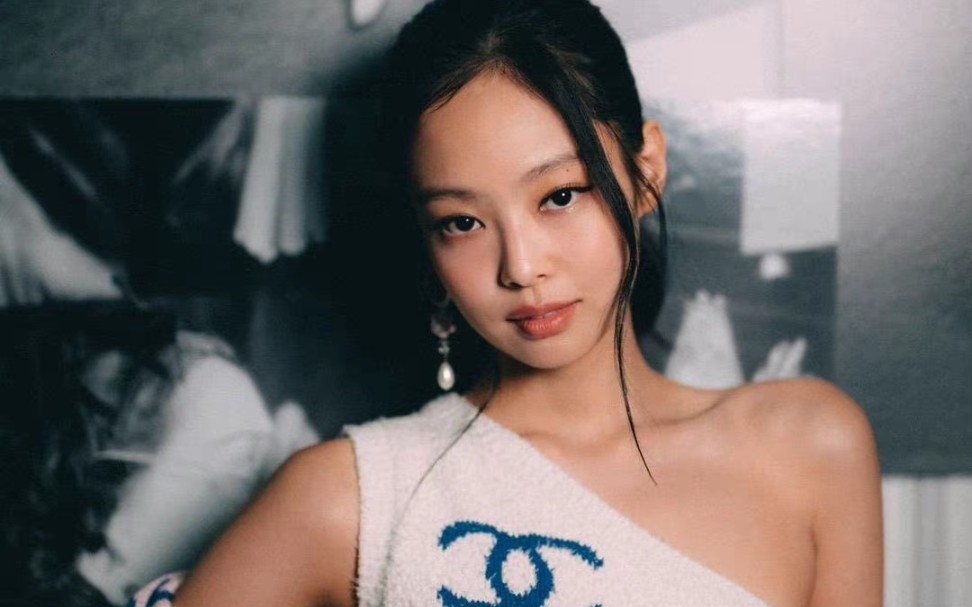 【JENNIE】最新巴黎时装周chanel大秀，现场图和妮ins照片_哔哩哔哩 (゜゜)つロ 干杯bilibili