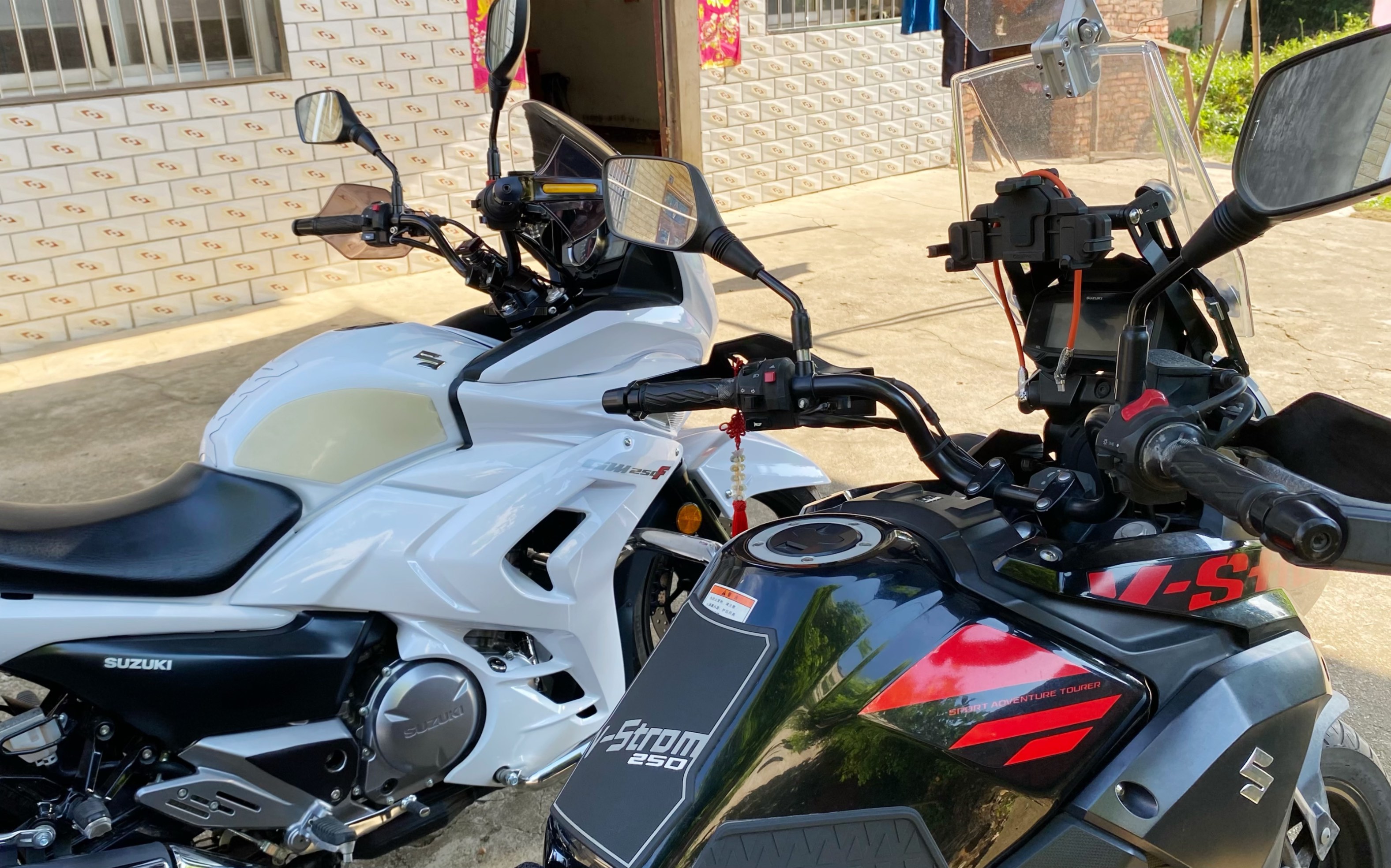 DL250和GW250摩托车简单对比