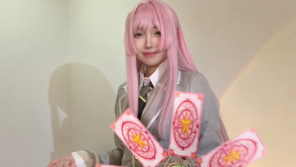叶小十模仿峰哥转盘舞祝福粉丝这一块
