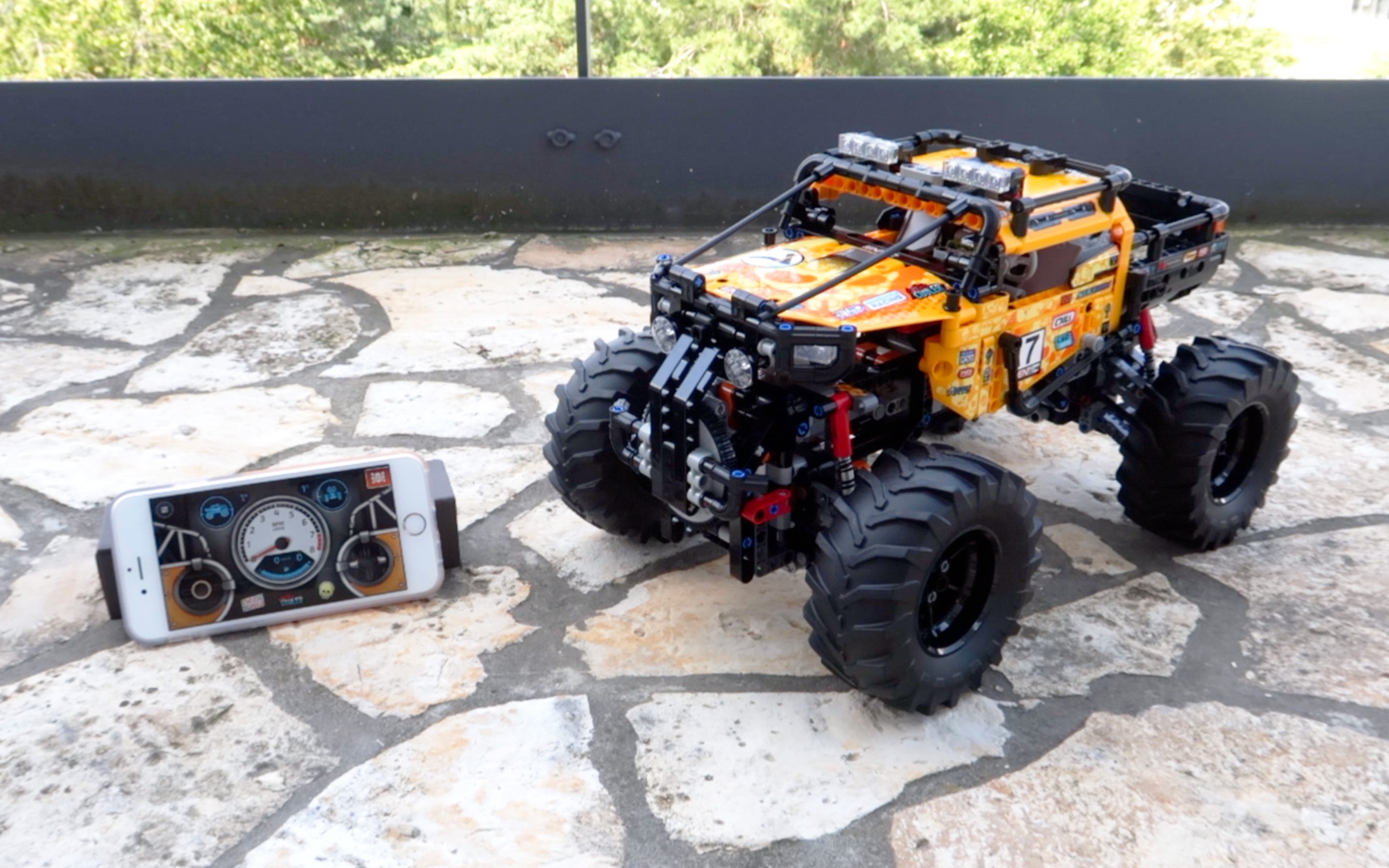 兼容乐高积木科技系列路虎卫士越野车模型拼装小颗粒积木玩具-阿里巴巴