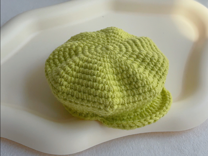 正面戴是报童帽，反着戴是贝雷帽，一帽两用