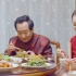 【4K素材】新年一家人开心的吃年夜饭