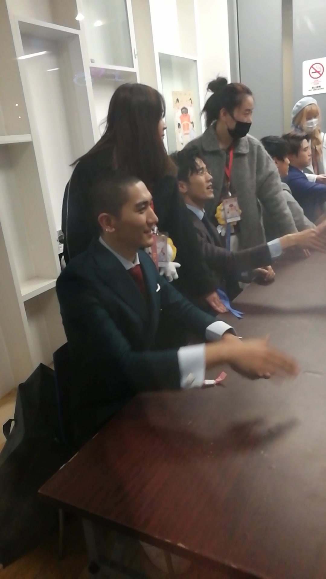 1119 上海 争锋四少握手会 上白&高明 握手部分