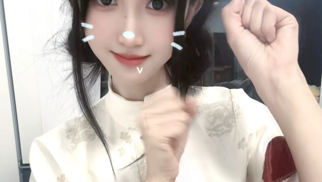 My feet are so cold, I want to borrow Nezha's fire wheel for a few days.