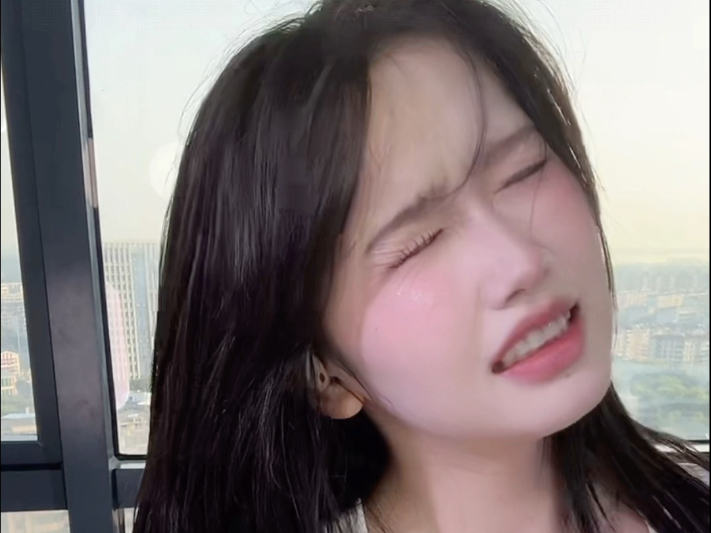 偷偷在瑜伽裤塞了东西