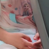 5岁女孩癌症晚期多次化疗后，被小朋友恶语相向，妈妈：只能学会接受应对