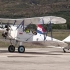 克罗地亚球迷的双翼飞机   波利卡尔波夫 Po-2 从克罗地亚斯普利斯机场起飞