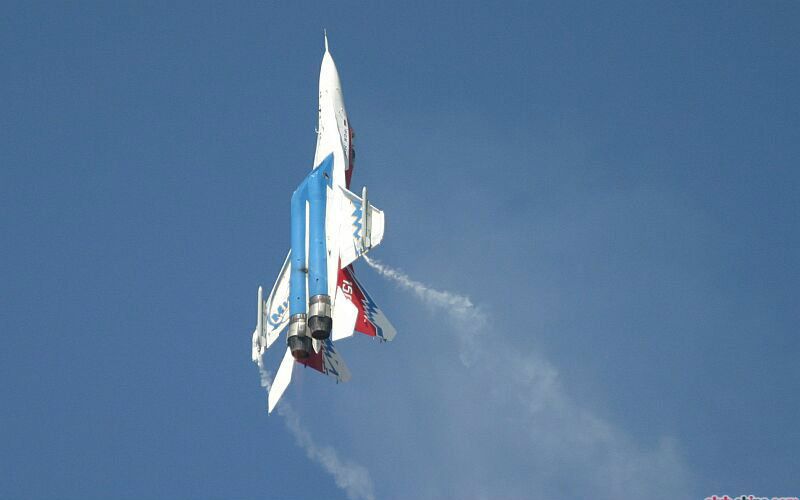 眼镜蛇机动 B站