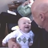 5个月小屁孩第一次见到爷爷, 接下来宝宝这举动, 看一次笑一次!