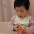一岁的宝宝爱读书
