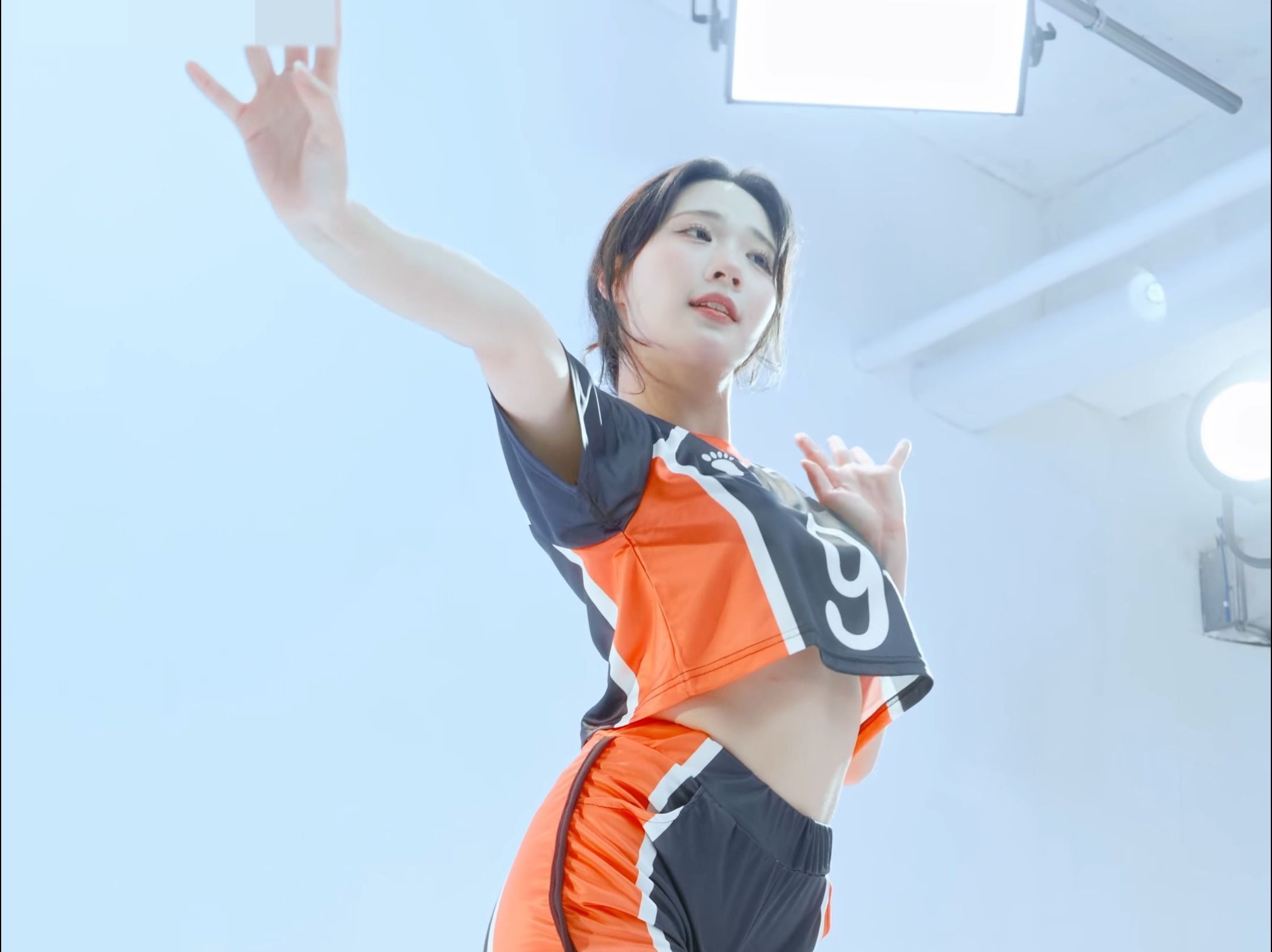 Jung In, Next Level, Jersey, Side View