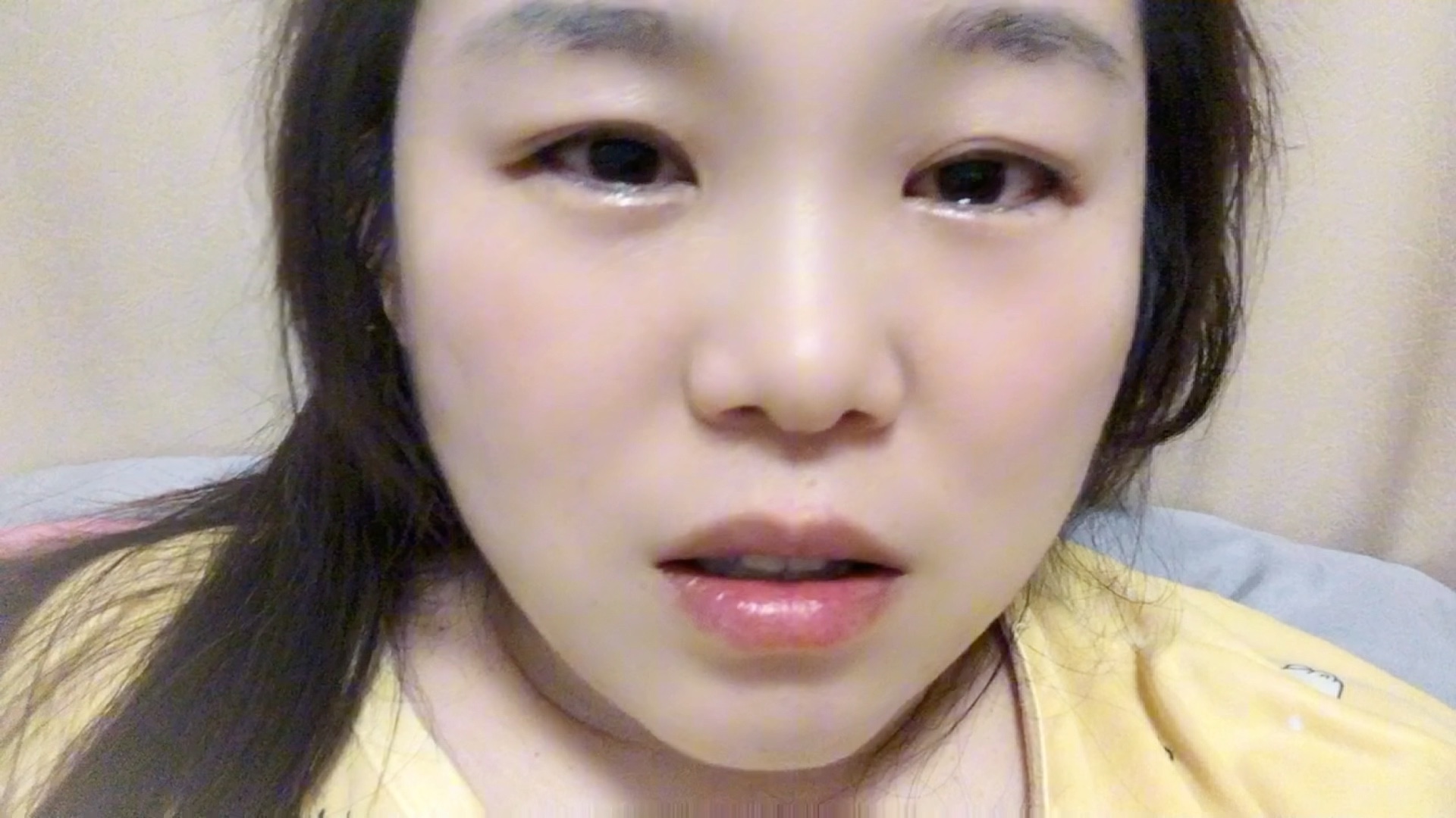 又被大A虐😭了天天赔月月赔😭快哭死了😭😭-股市小疯子猫猫2-股市小疯子猫猫2-哔哩哔哩视频