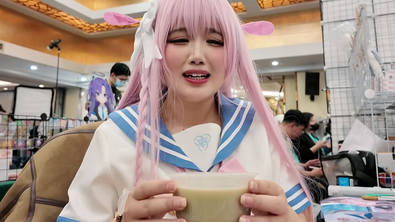 Went to Beijing for Comic Con and was given bean juice ......