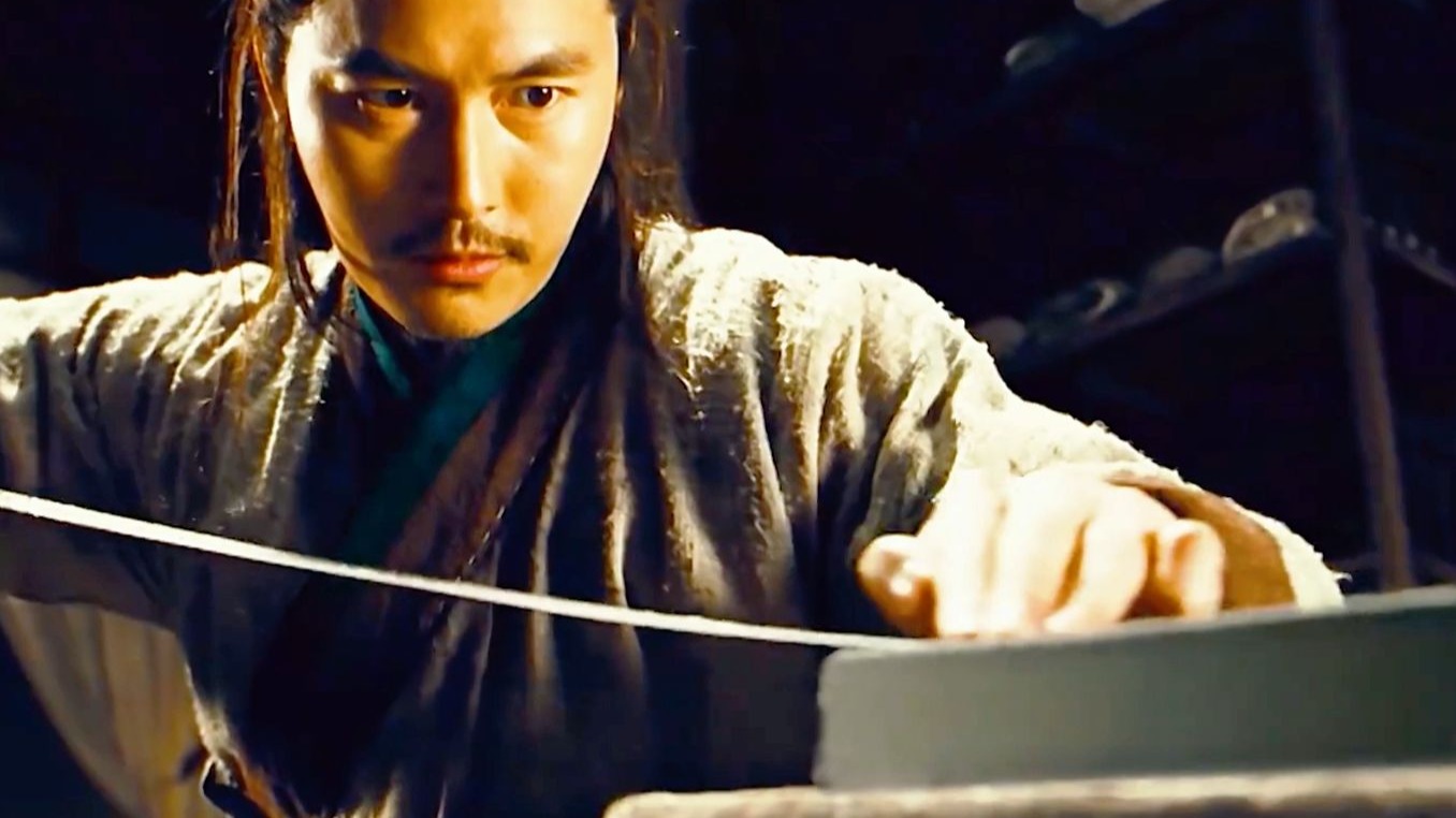 “两个满级大佬硬装菜鸟，结为夫妻，演绎出不一样的江湖！！！”《剑雨》