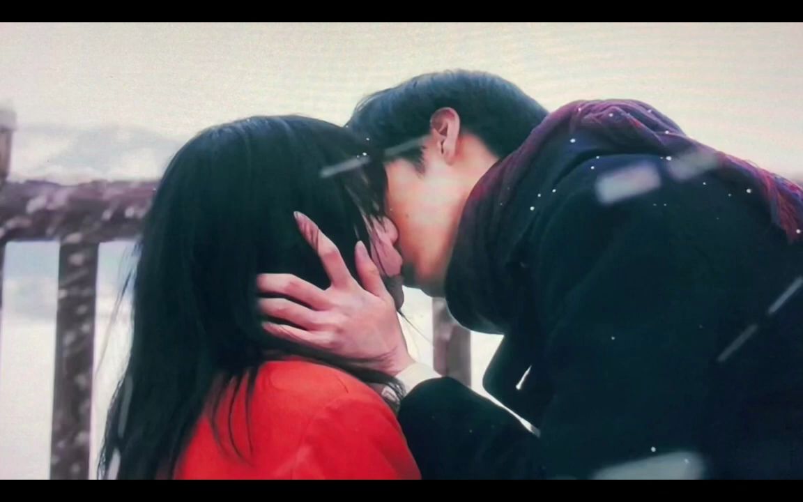 Anna Yamada kiss