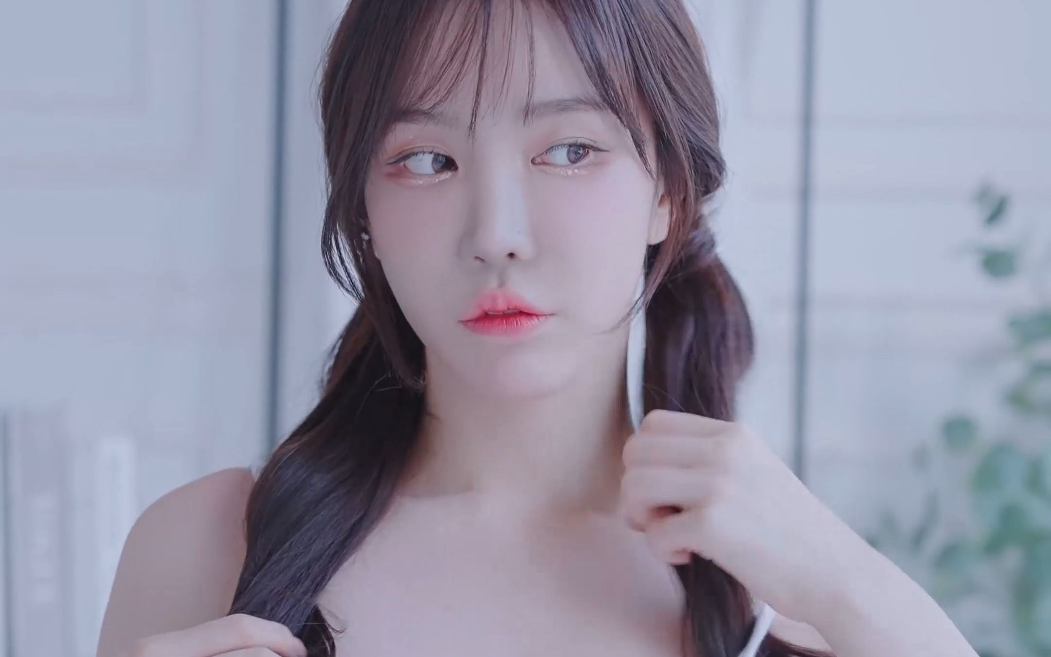 Miss KYUL's one-piece tracksuit knee-high socks outfit