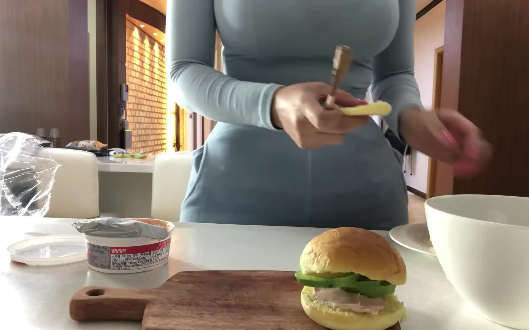 ssunbiki一日Vlog 健身球运动制作三明治哔哩哔哩つロ干杯bilibili | sexiezpix Web Porn