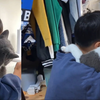 妈妈检查儿子做作业，一看儿子脖子上一物哭笑不得：这样能写完吗