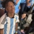 阿根廷世界杯夺冠后speed一脸无奈露出深藏已久的阿根廷球衣