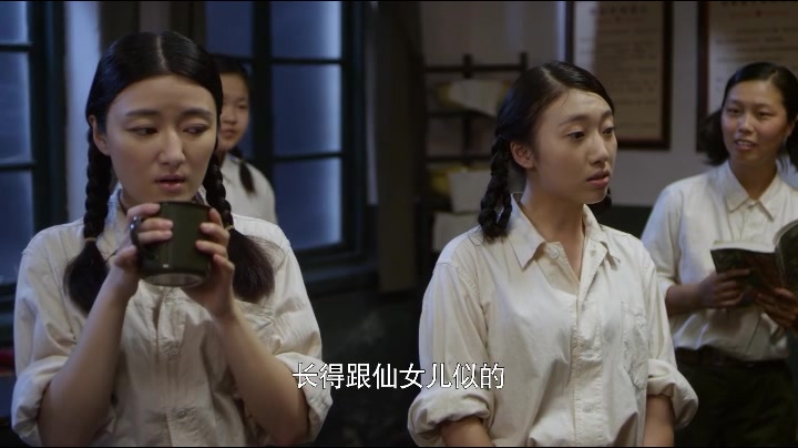 《大熔炉》蓝盈莹扔手榴弹,女兵睡前八卦张一山