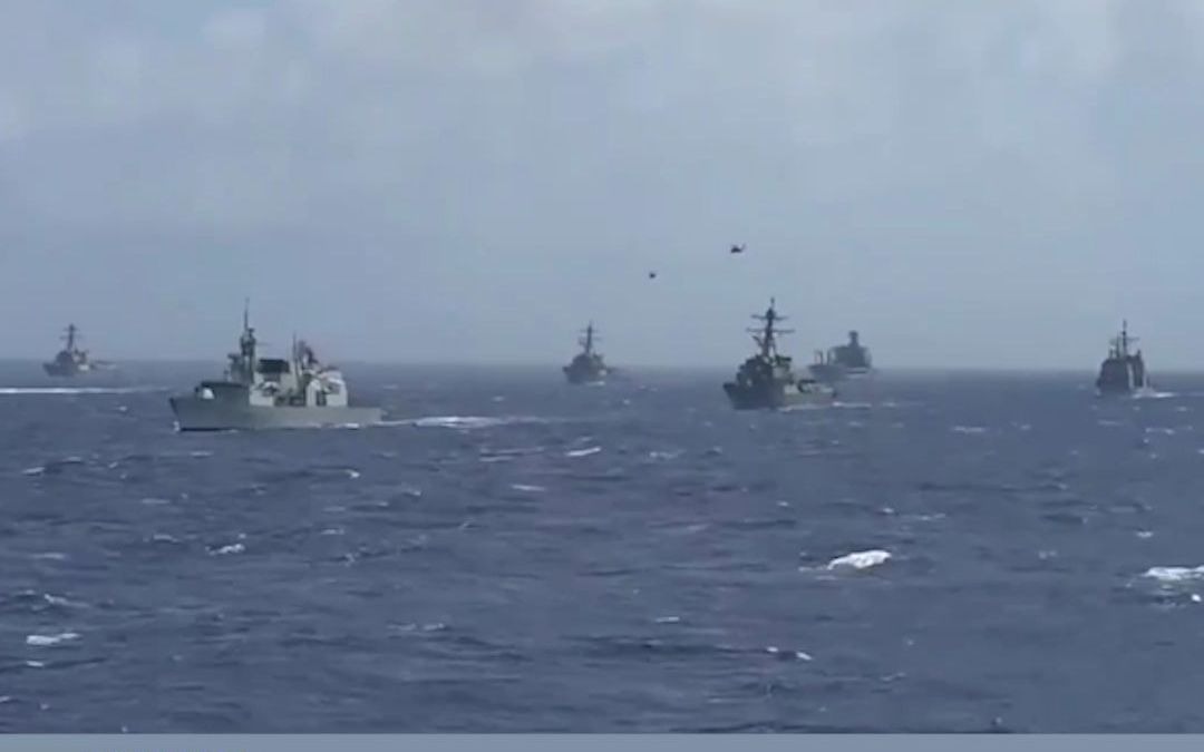 澳大利亚防长称预料中国会派情报船监视军演，但没想到派了两艘