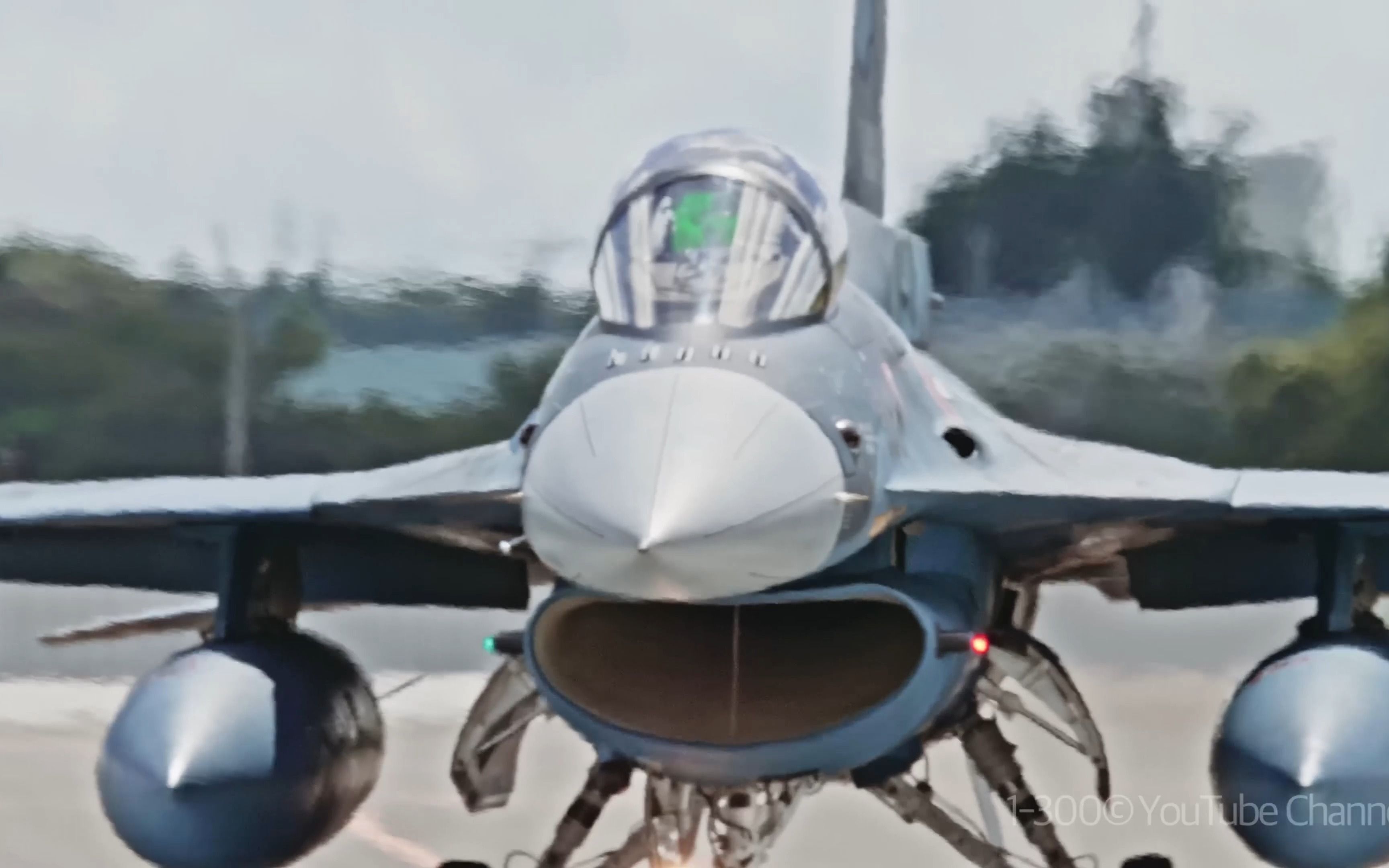 [航空摄影] 近距离感受F2战斗机的空爆音