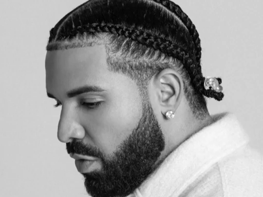 Drake diss track 已发布，diss 了所有人