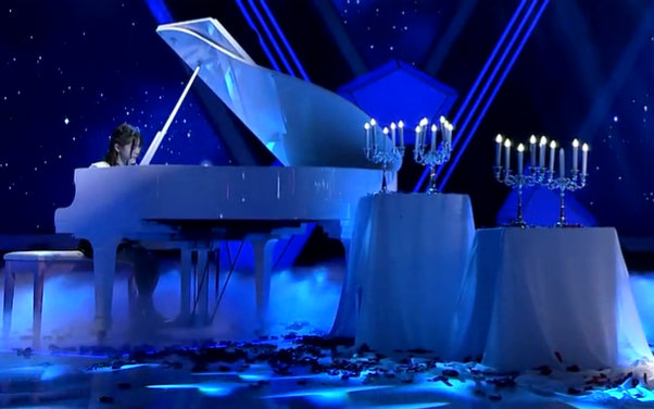 严佼君&王璐-不能说的秘密视频在线观看