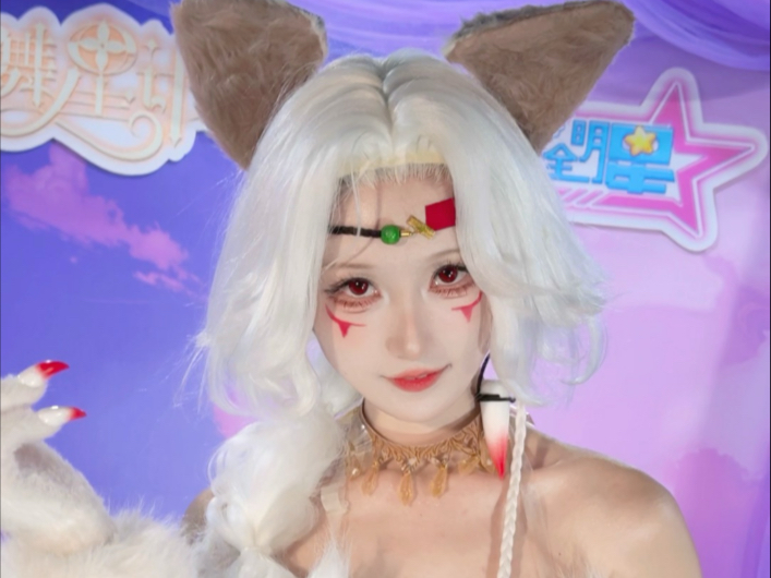 ChinaJoy coyote girls are out!