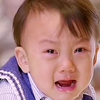 "孩子饿死了，也不会让你忘记给自己买化妆品是么..."