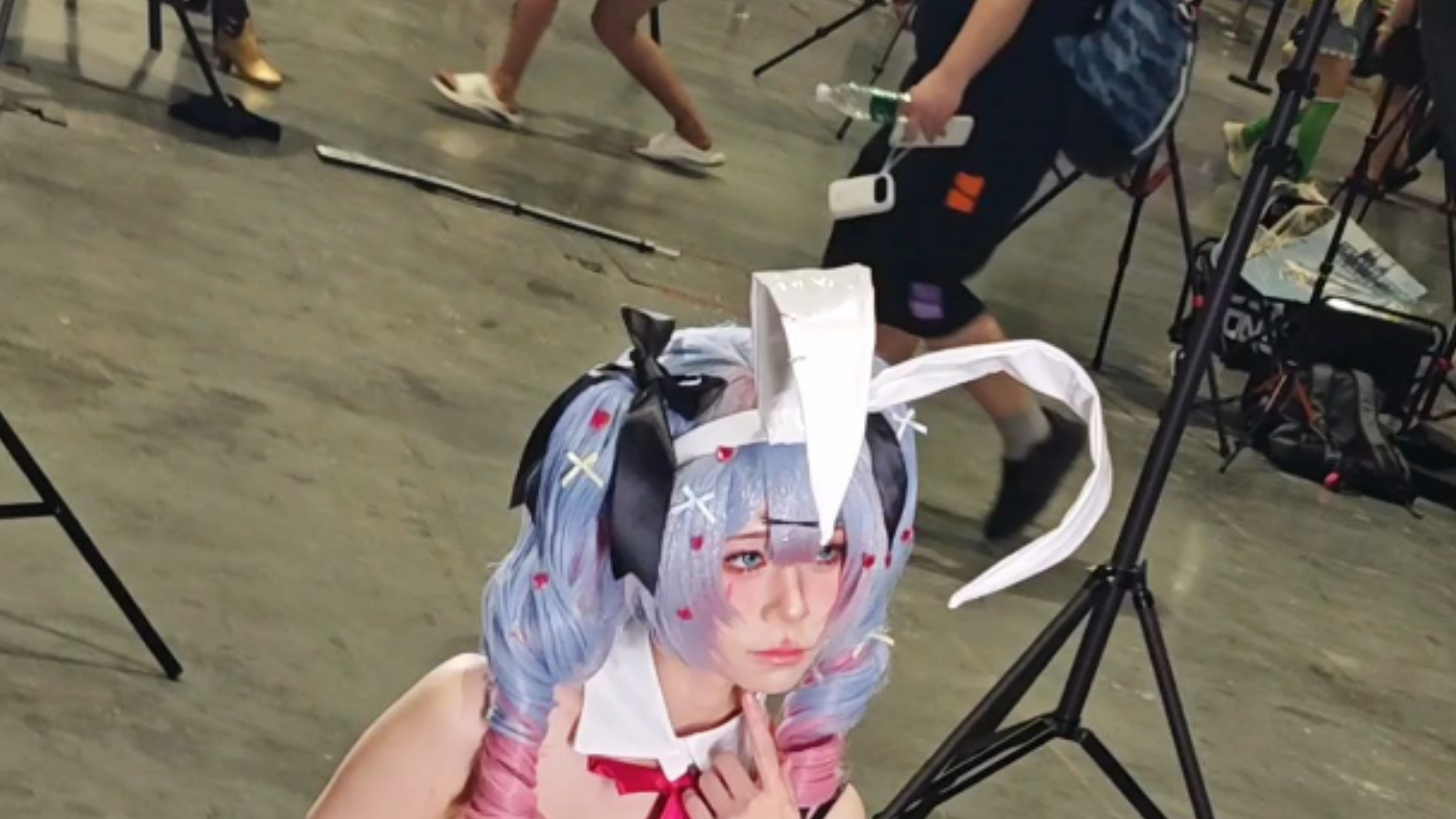 上海CPSP2025 day1遇见得超绝初音未来兔子洞，有知道coser小姐姐叫什么的吗