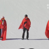不要因为没有掌声，就放弃梦想！历史首次三面红旗飘扬在雪场赛道上！不要让英雄无名